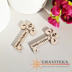 Raktas su užrašu